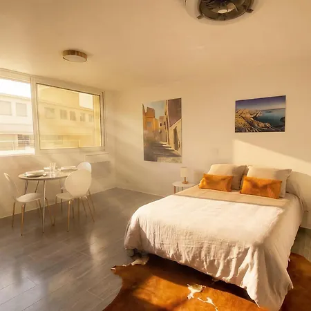Les Allees Apartment *